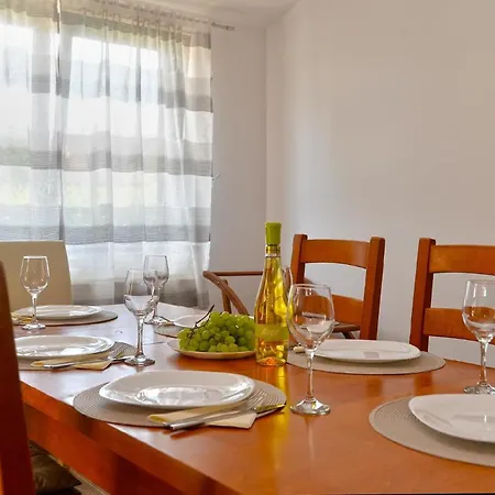 Mit Privatpool Fuer 8 Personen Ca 180 Qm In Liznjan, Istrien Suedkueste Von Istrien